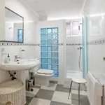 3 Bedroom Awesome In 公寓